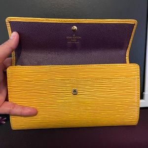 Louis Vuitton Epi long wallet